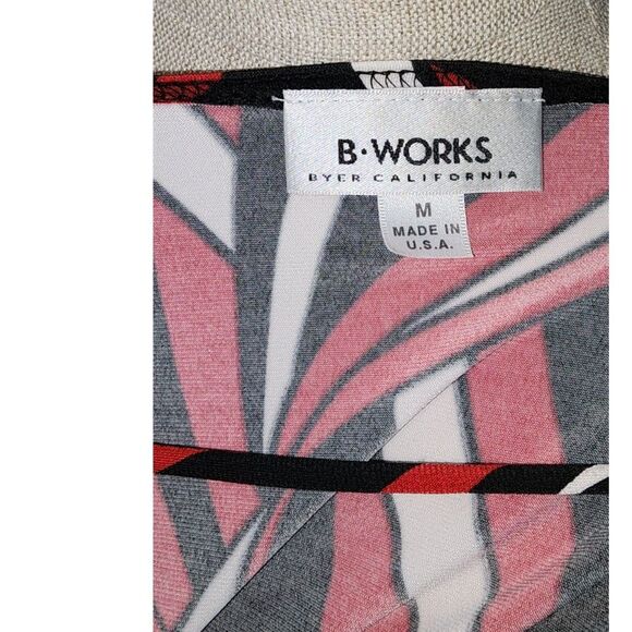 B. Works Byer California Sleeveless Blouse Red, Black, White Sz M - Picture 5 of 7